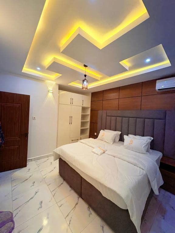 Pfweshrosefield — 1-bedroom apartment in Enugu, Enugu — photo 1 of 15 (Dwelns)